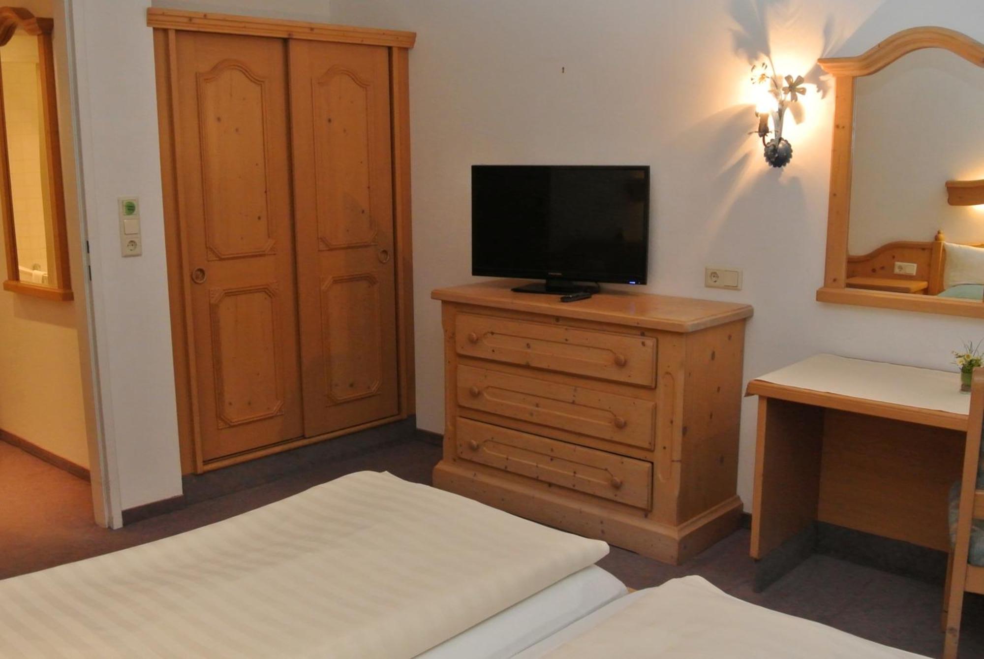 Hotel Gruberhof Innsbruck Igls B&B חדר תמונה