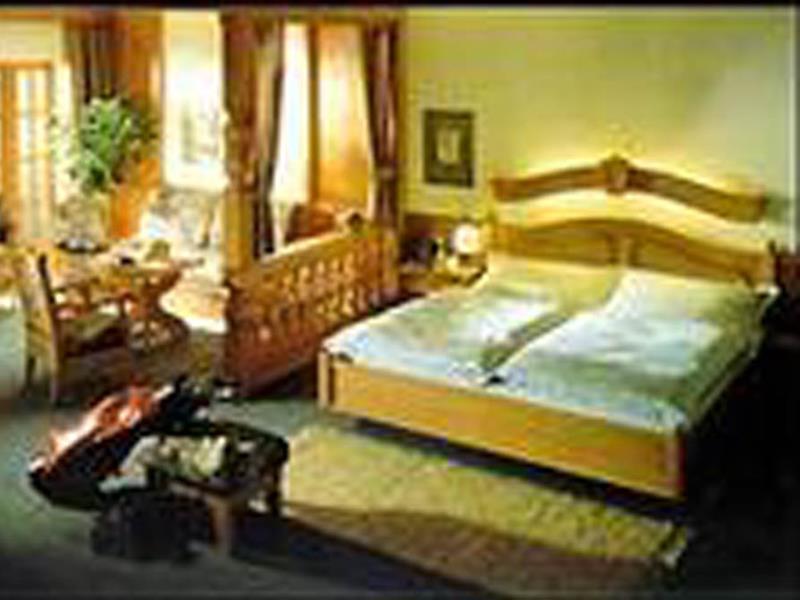 Hotel Gruberhof Innsbruck Igls B&B מראה חיצוני תמונה